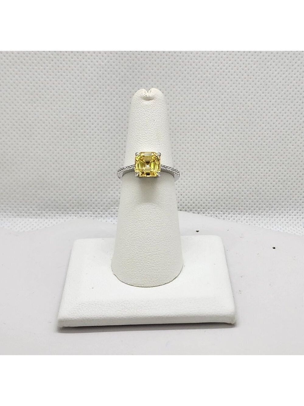 Brand New Sterling Silver 925 Yellow Gemstone Cz Ring